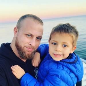 Meet your Posher, Derek